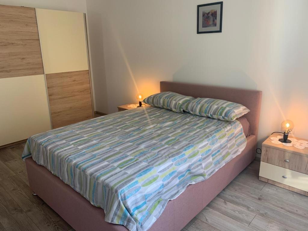 Apartman Dalija Vinkuran Buitenkant foto